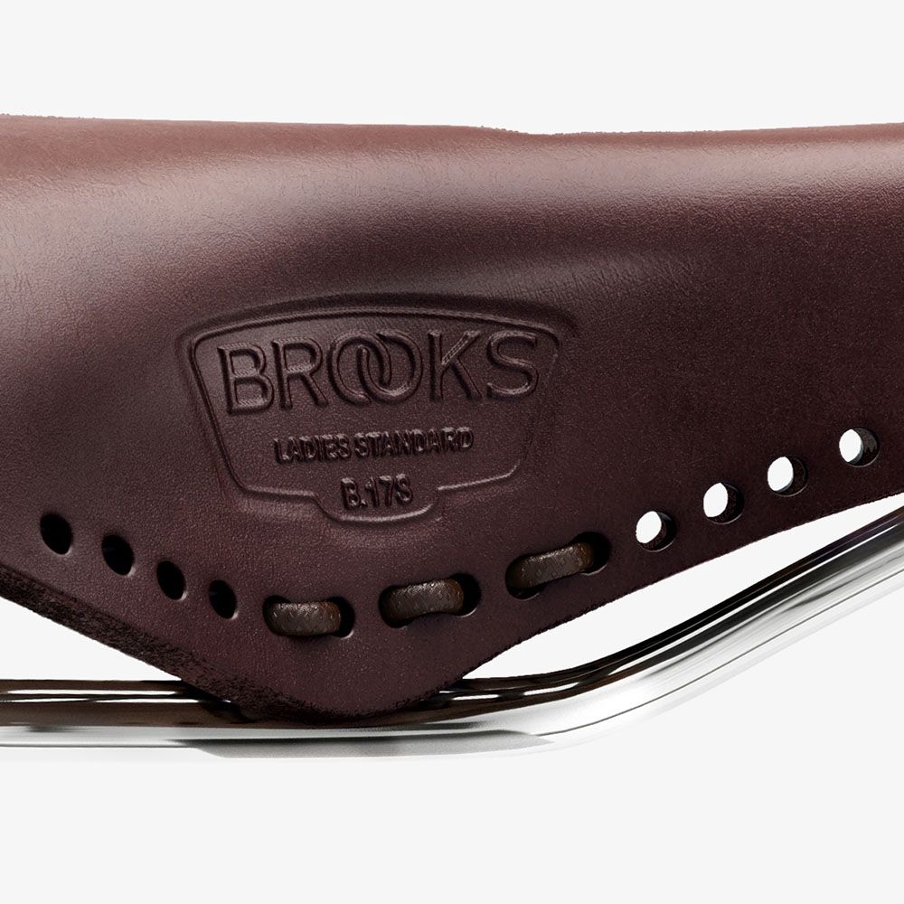 Brooks B17 Carved Short Marrón